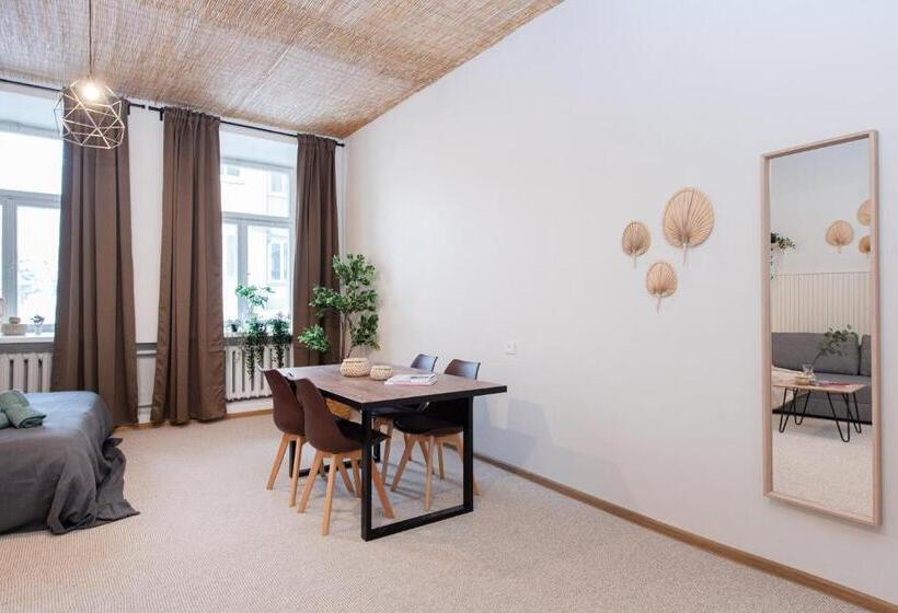 هاستل Bali House Vilnius