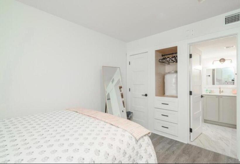 Beach Front Relaxing Get Away On Beautiful Destin Emerald Coast