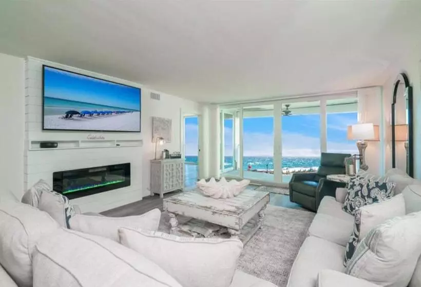 Beach Front Relaxing Get Away On Beautiful Destin Emerald Coast
