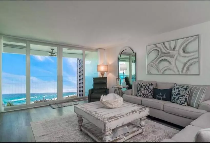 Beach Front Relaxing Get Away On Beautiful Destin Emerald Coast