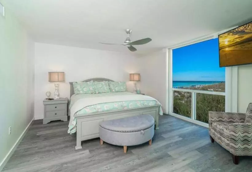 Beach Front Relaxing Get Away On Beautiful Destin Emerald Coast