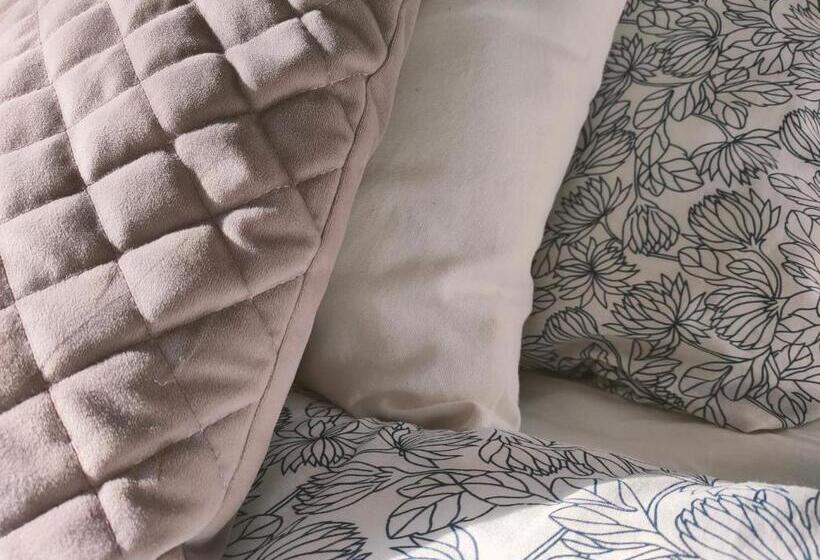 مبيت وإفطار Villa Les Chariotins