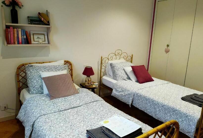 مبيت وإفطار Villa Les Chariotins