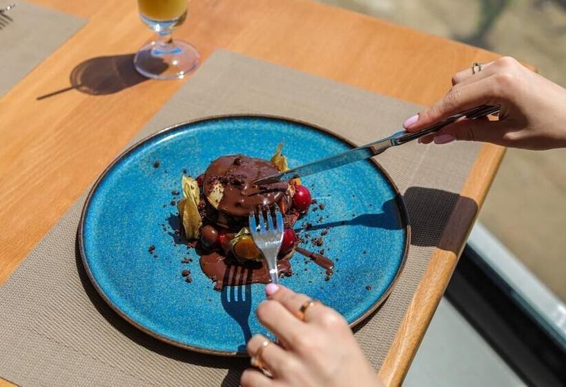 Black Diamond Hotel Dhermi