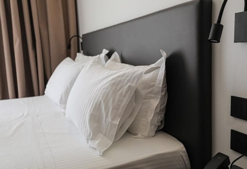 Black Diamond Hotel Dhermi