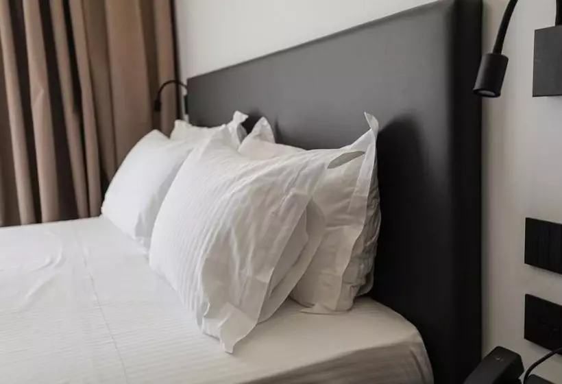 Black Diamond Hotel Dhermi