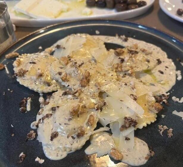 Black Diamond Hotel Dhermi