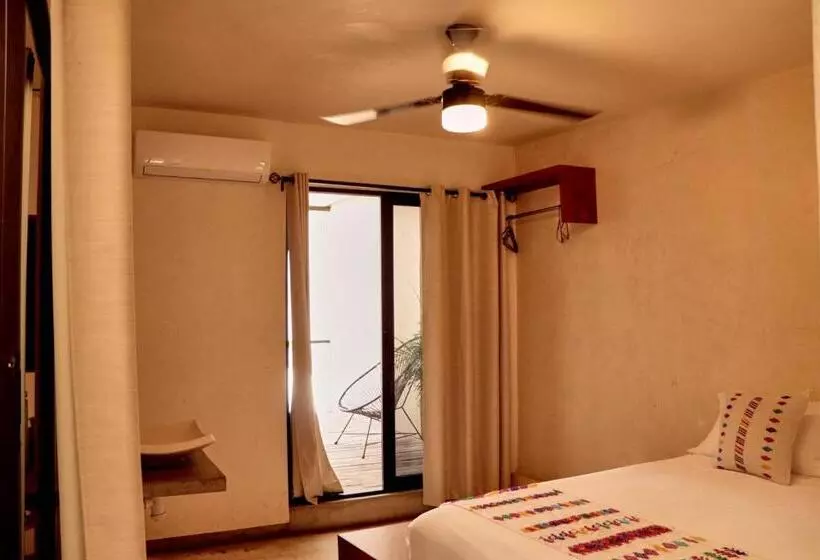 Casa Nomada Tuxtla Hotel   Hostal