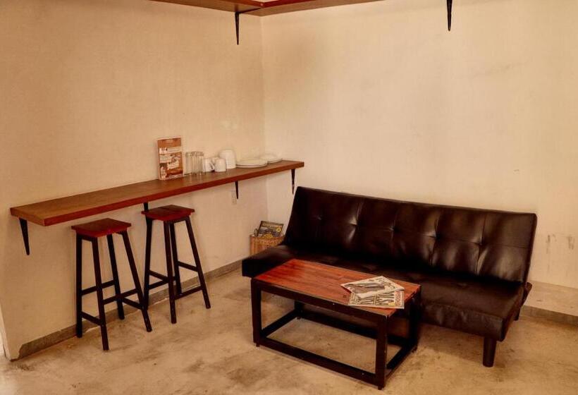 Casa Nomada Tuxtla Hotel   Hostal