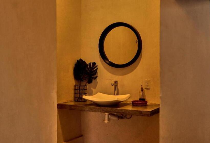 Casa Nomada Tuxtla Hotel   Hostal