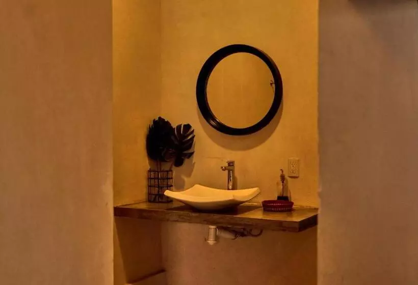 Casa Nomada Tuxtla Hotel   Hostal