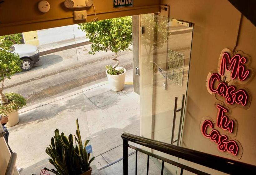 Casa Nomada Tuxtla Hotel   Hostal