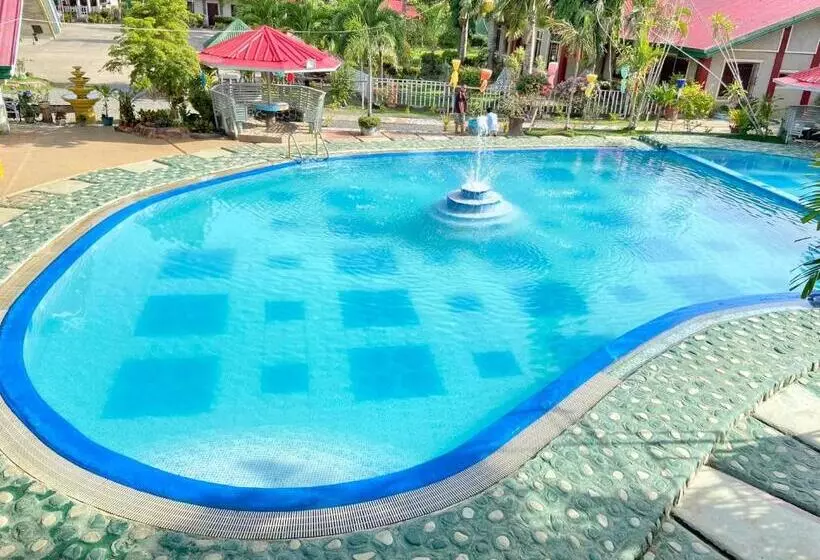 هتل Angela S Pool Resort