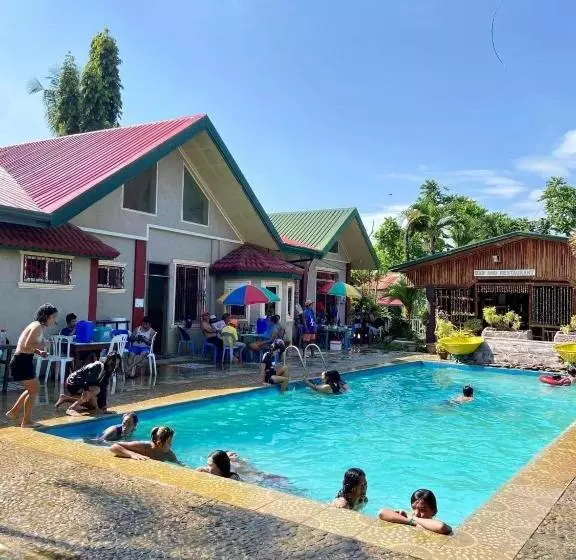 هتل Angela S Pool Resort