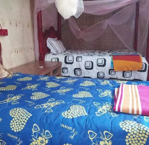 هتل Bunyonyi Budget Center