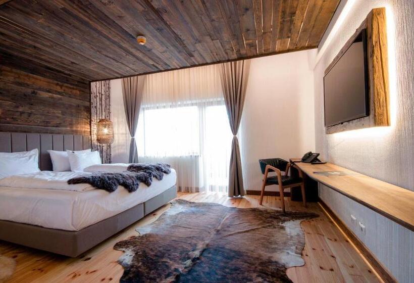 هتل Hanul Bucovinei