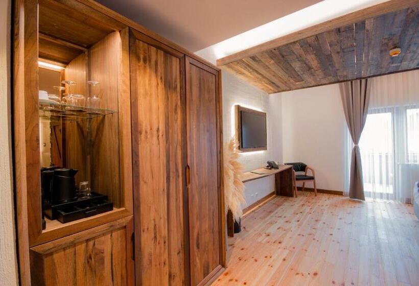 هتل Hanul Bucovinei