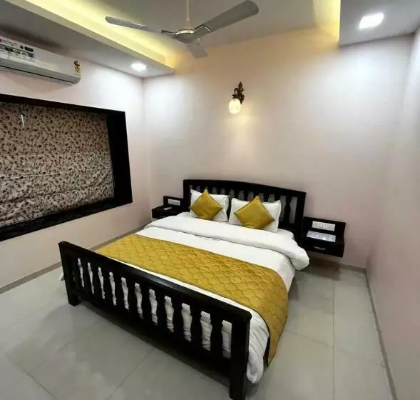 ホテル Heritage Residency   Royal Camping Club, Panhala