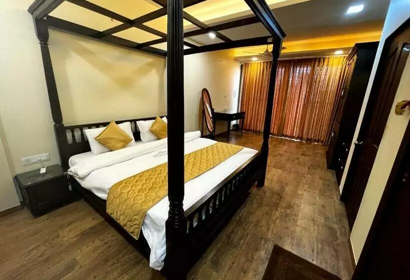 ホテル Heritage Residency   Royal Camping Club, Panhala