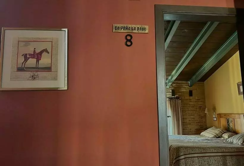 Hotelli Hostal Meson Del Rey