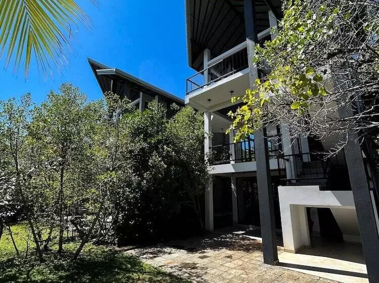 Hotelli Karawwa Luxury Villas