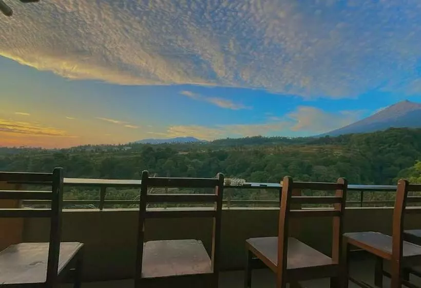 ホテル Rinjani Golden