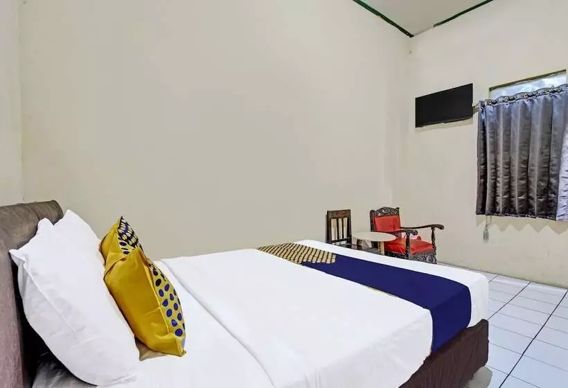 Spot On 92009 Hotel Indah Arum