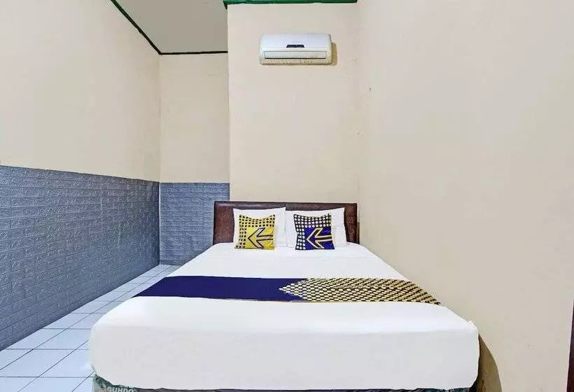 Spot On 92009 Hotel Indah Arum