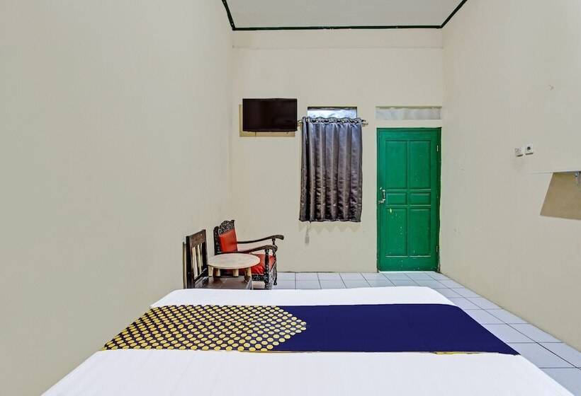 Spot On 92009 Hotel Indah Arum