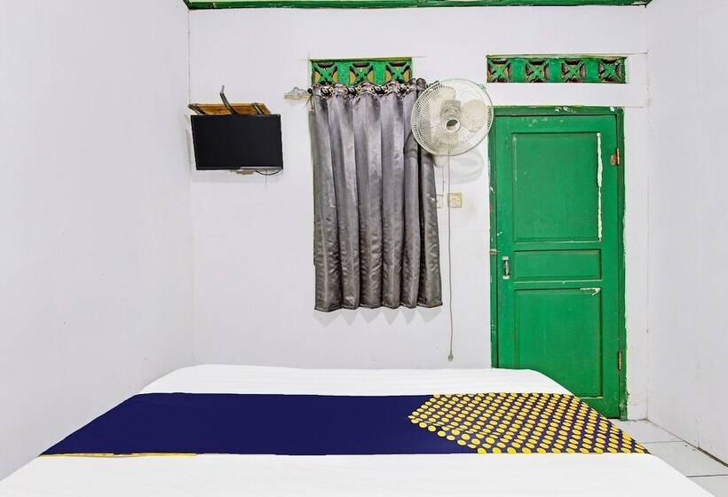 Spot On 92009 Hotel Indah Arum