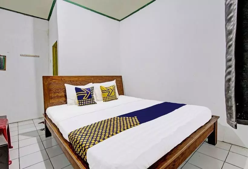 Spot On 92009 Hotel Indah Arum