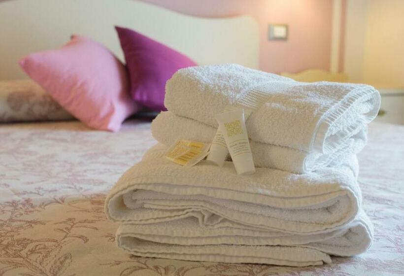 Paradiso Degli Ulivi B&b