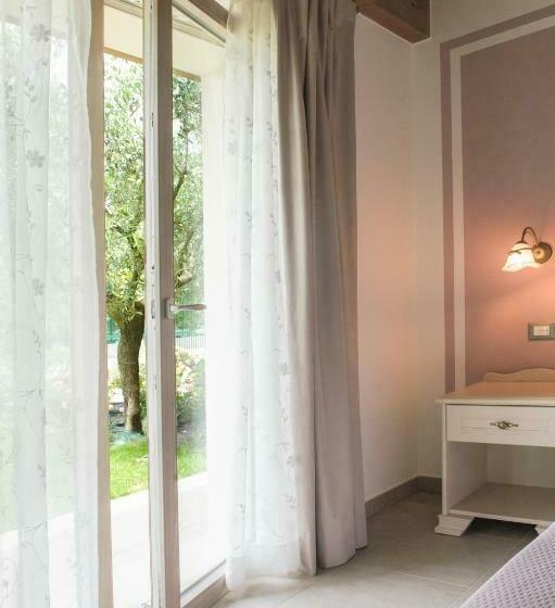 Paradiso Degli Ulivi B&b