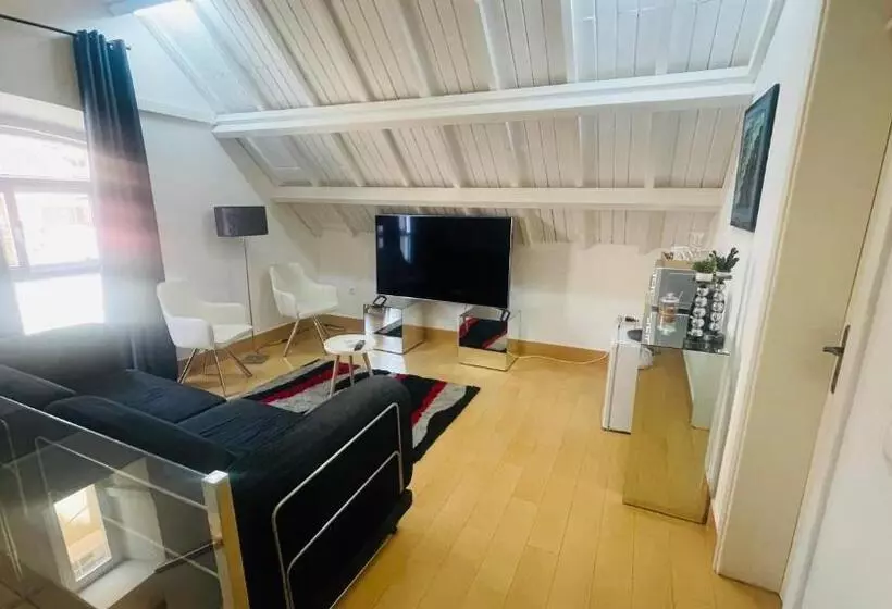 پانسیون Kazarão Di Mavete   Guesthouse