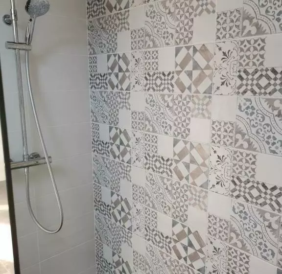 Majatalo Le Pigeonnier De Coupiac