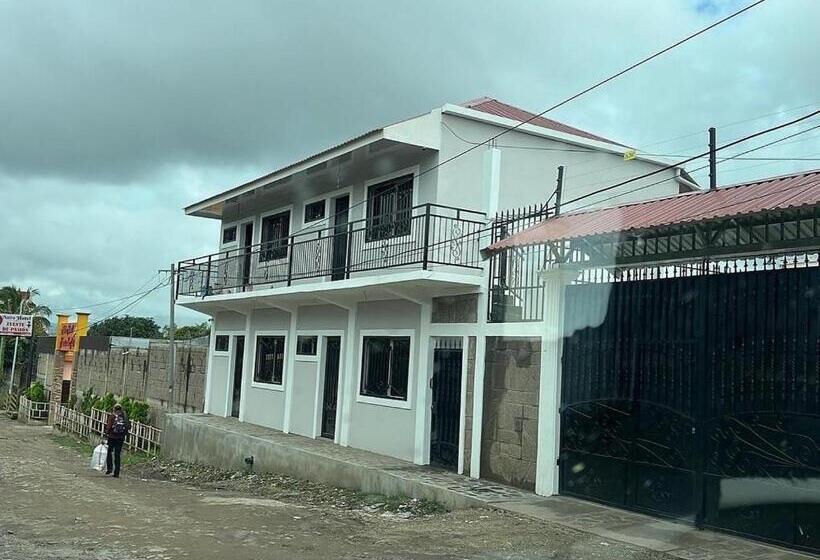 پانسیون Wally’s Place