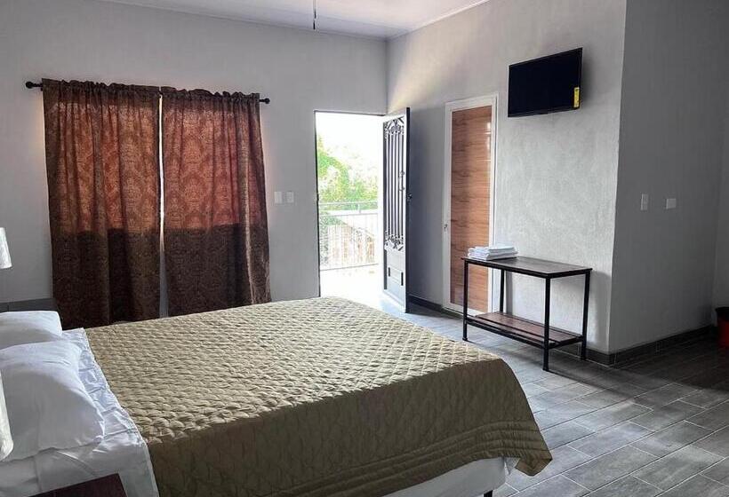 پانسیون Wally’s Place