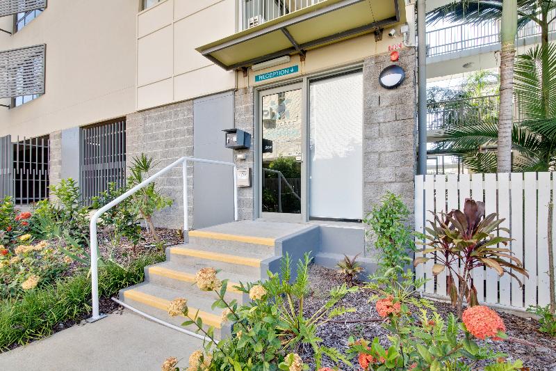 Beaches On Lammermoor Apartments