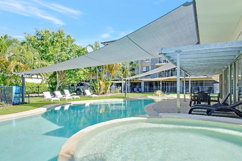 Beaches On Lammermoor Apartments