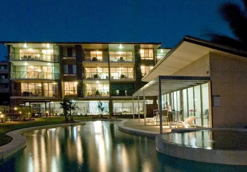 Beaches On Lammermoor Apartments