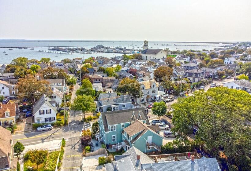 تختخواب و صبحانه Admiral S Landing