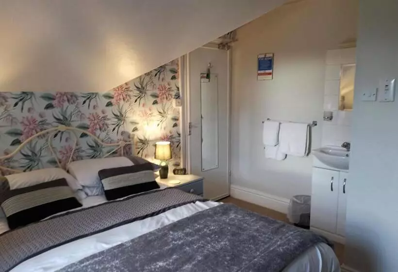 Bed and Breakfast Brooklands Guest House