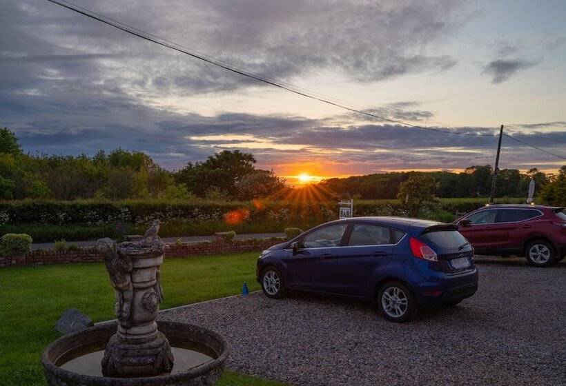 Bed and Breakfast Rest A While