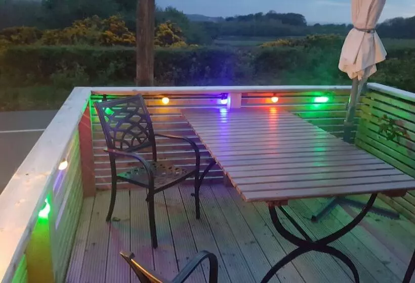 Bed and Breakfast Rest A While