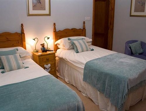 ベッドアンドブレックファースト Riverside Lodge Gardens