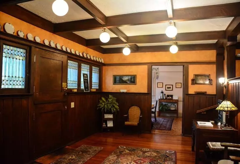 Aamiaismajoitus (B&B) Stone Soup Inn