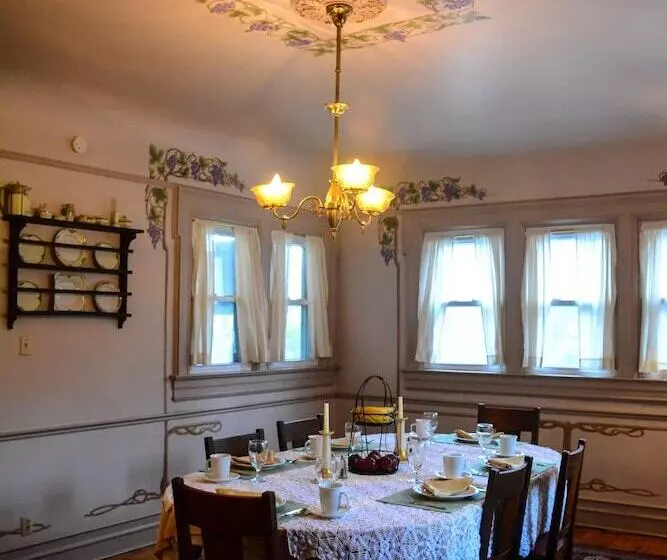 Aamiaismajoitus (B&B) Stone Soup Inn