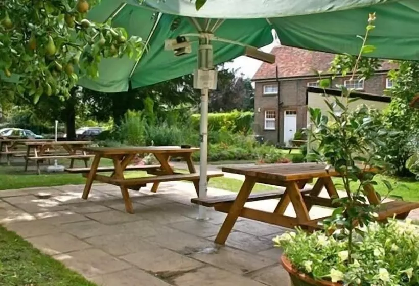 צימר The Bent Arms