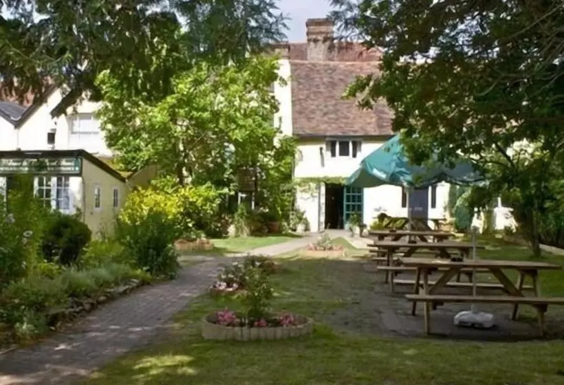 צימר The Bent Arms