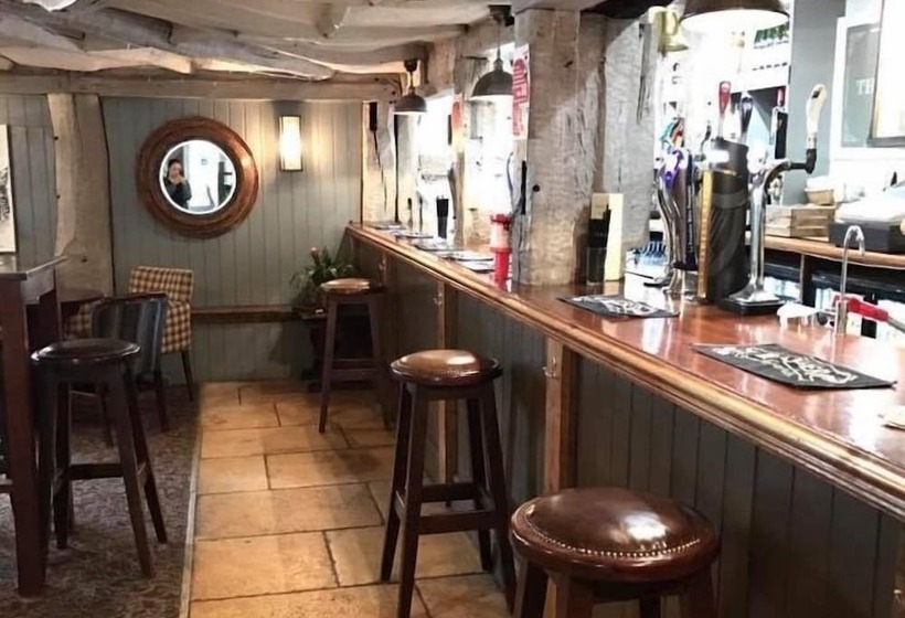 צימר The Bent Arms